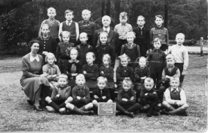 F562 Medlerschool ca 1945